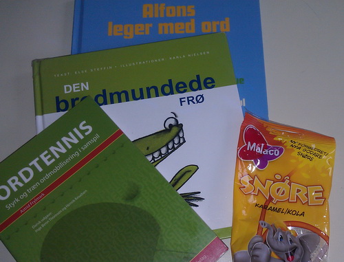 Dagens bøger og guf til mundstimulering.